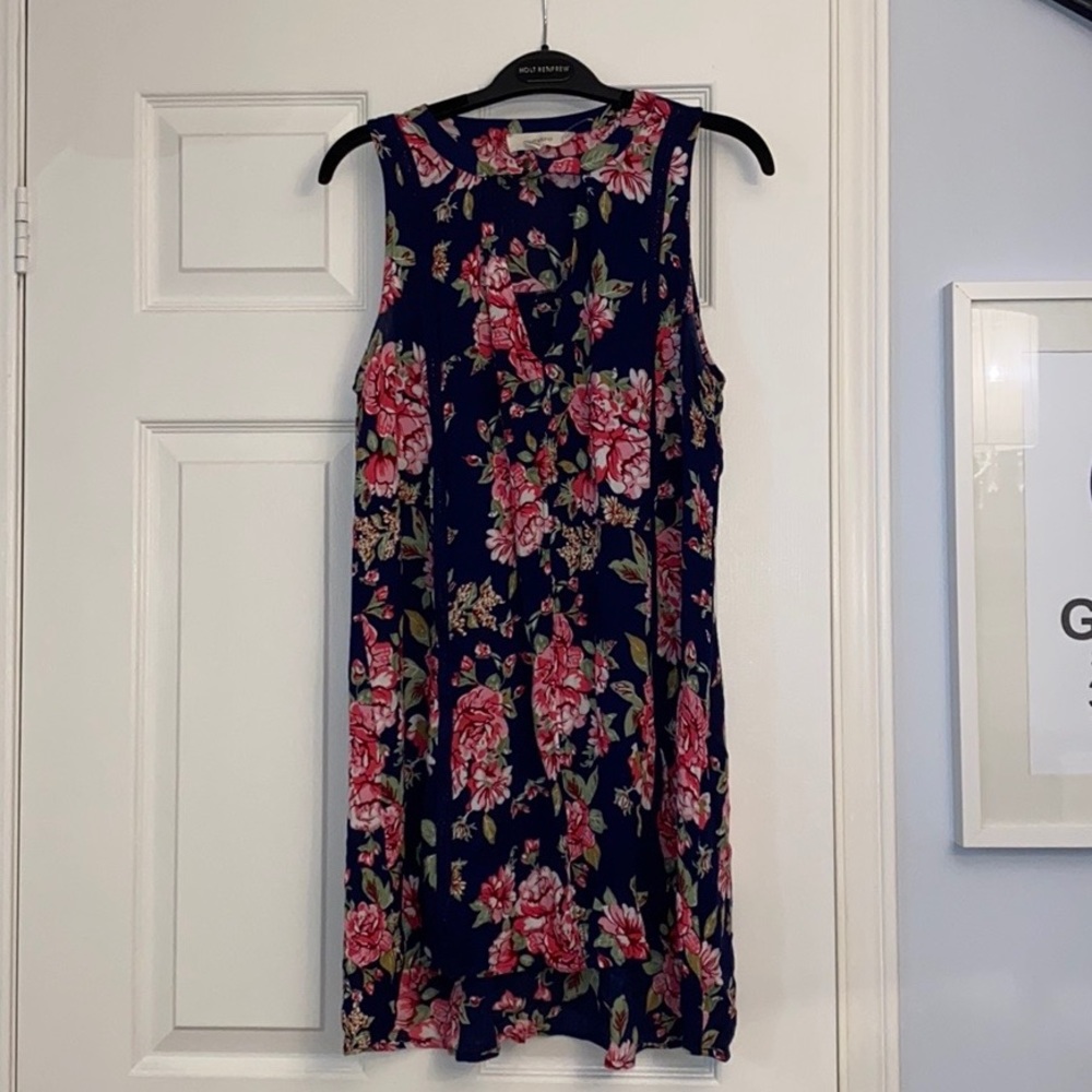 Onetheland Floral Keyhole Dress